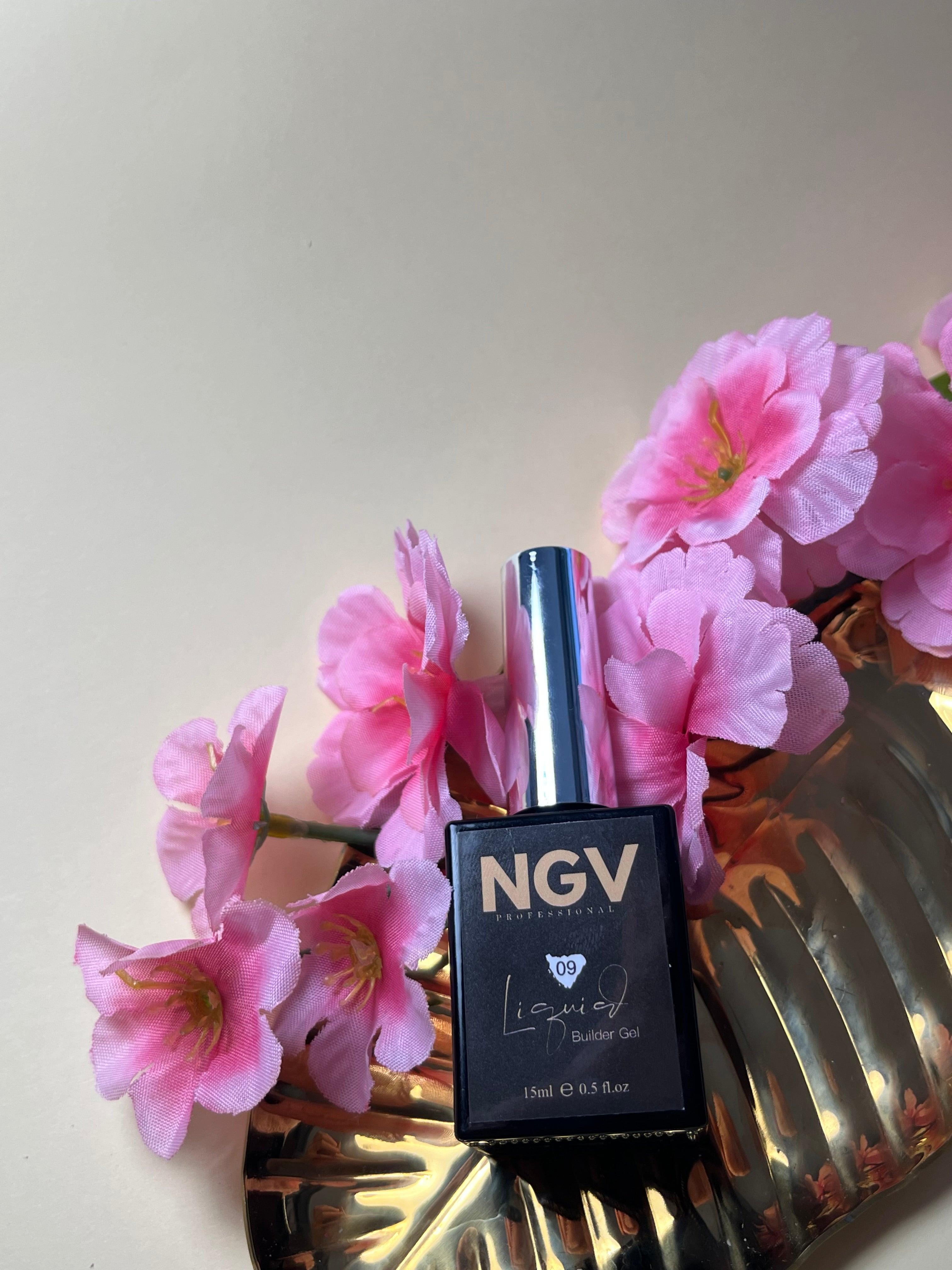 Liquid builder gel in bottle  “Late”